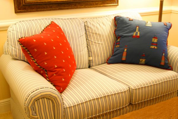Loveseat Reupholstering